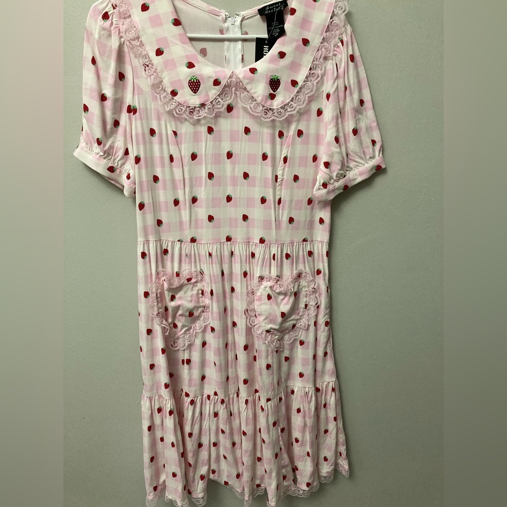 NWT strawberry hot topic Peter pan collared dress size L